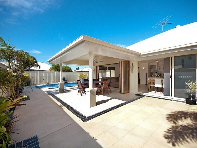 5 Oriole Close, Banksia Beach QLD 4507