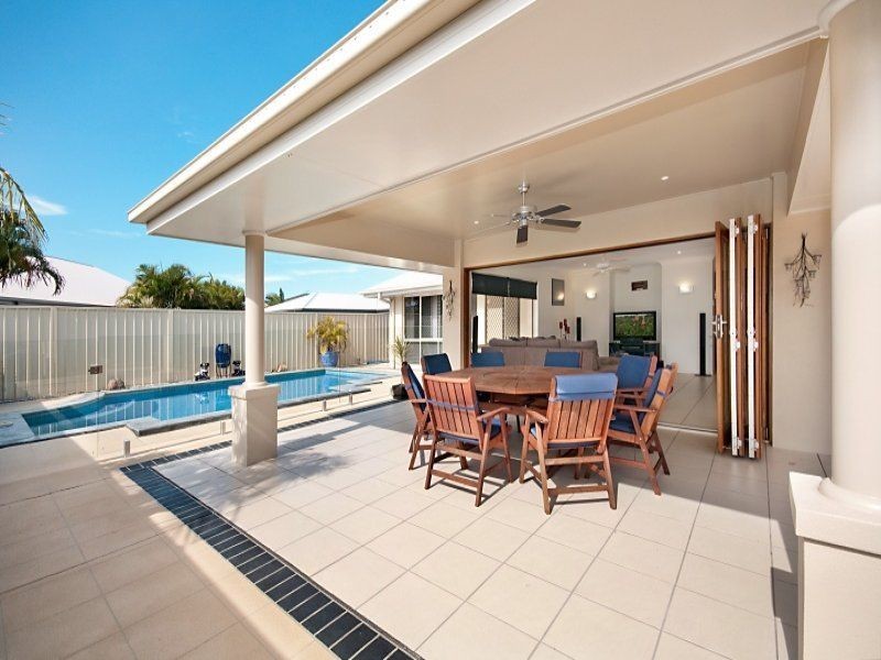 5 Oriole Close, Banksia Beach QLD 4507