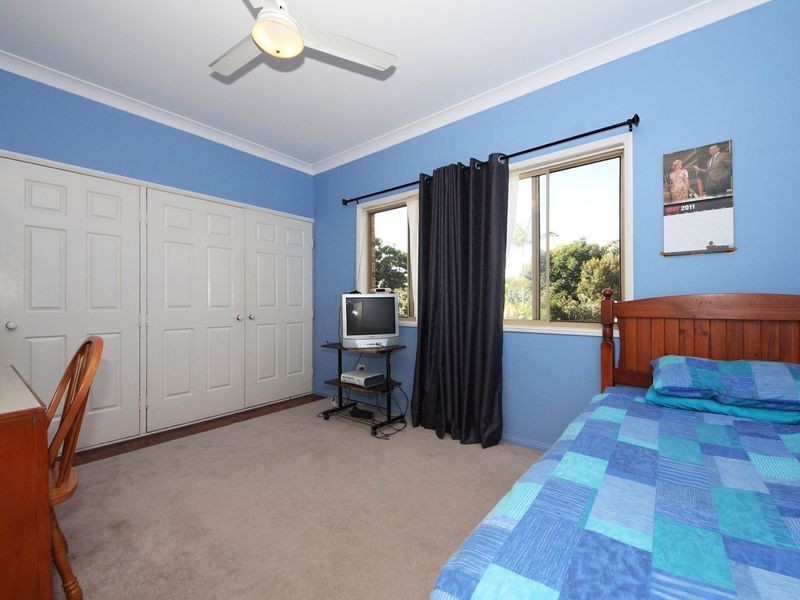 6 Morris Street (2 Taylor Street), Bongaree QLD 4507