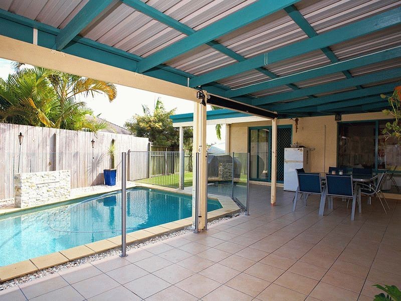 8 Voyagers Drive, Banksia Beach QLD 4507