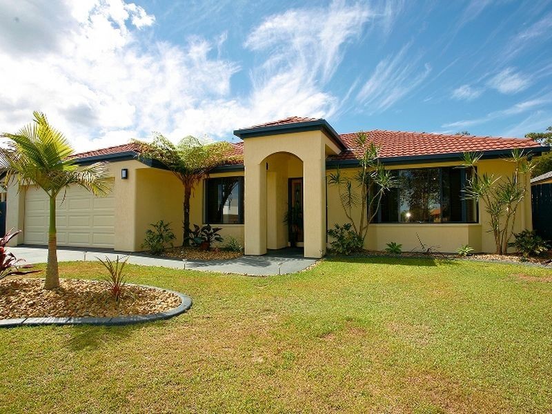 4 Albatross Court, Banksia Beach QLD 4507