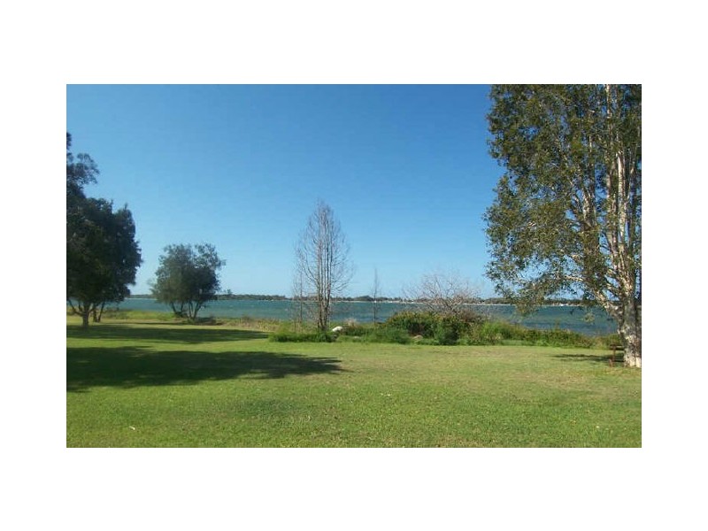 Sandstone Point QLD 4511