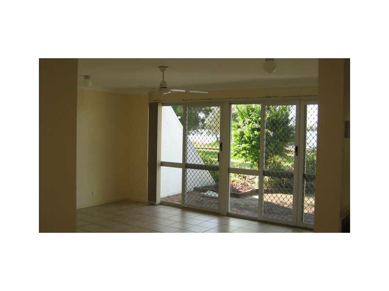 Sandstone Point QLD 4511