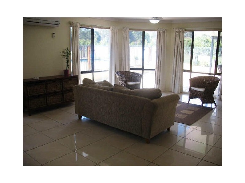 40 Wrenaus Way, Ningi QLD 4511