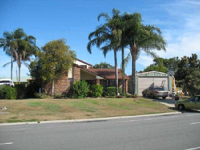 11 Lachlan Crescent, Sandstone Point QLD 4511