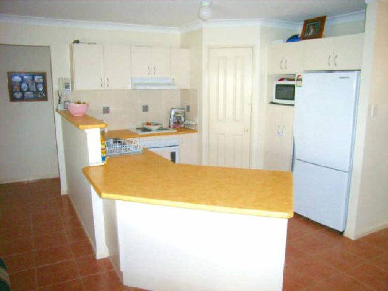 5 Clovelly Place, Sandstone Point QLD 4511