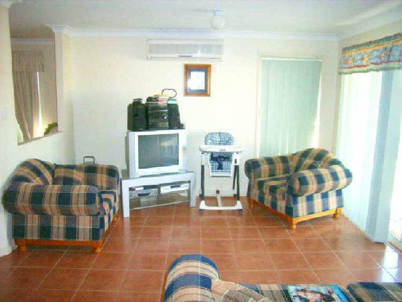 5 Clovelly Place, Sandstone Point QLD 4511