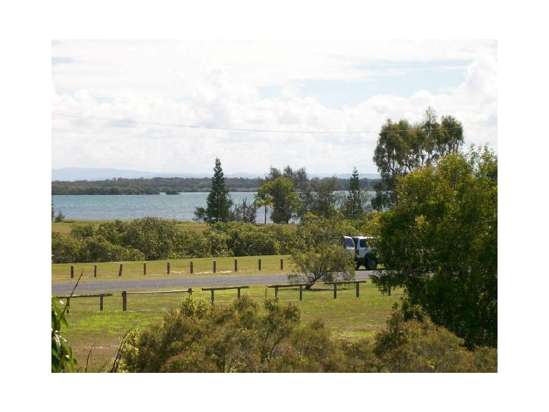 5 Flamingo Drive, Banksia Beach QLD 4507