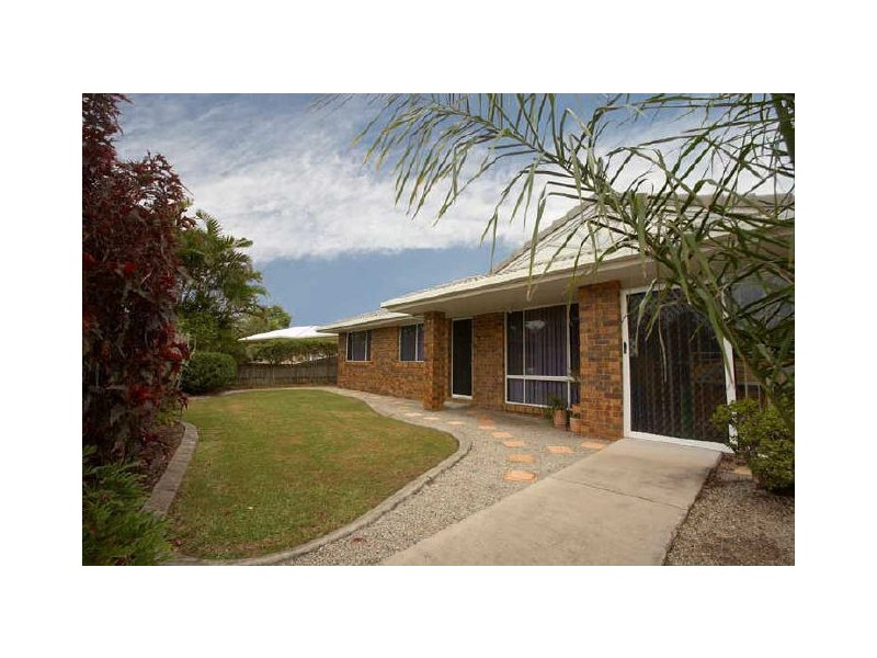 7 Trent Court, Sandstone Point QLD 4511