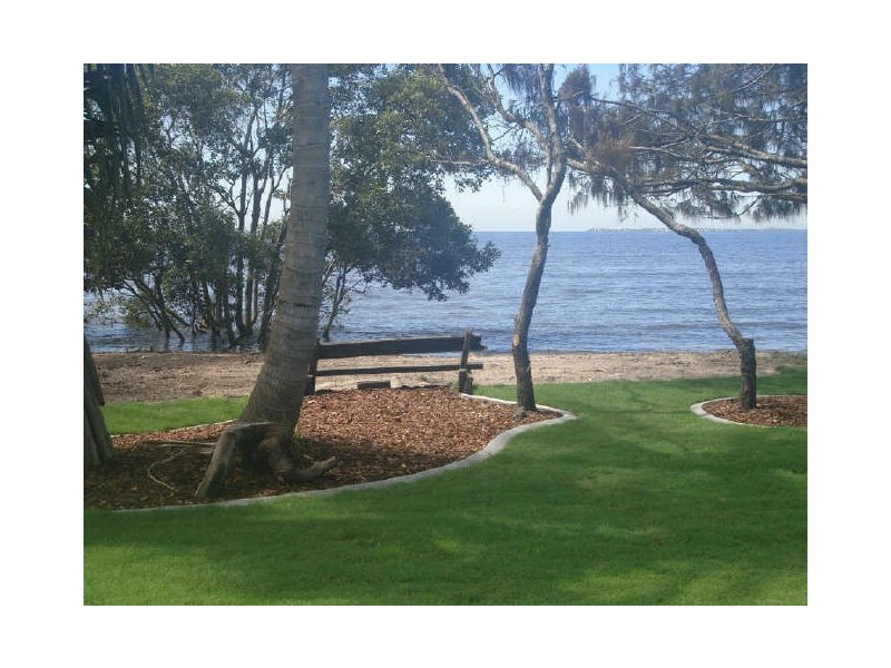 32 Bayside Drive, Beachmere QLD 4510