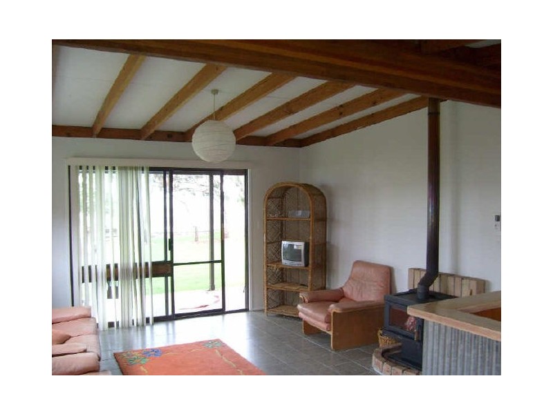 32 Bayside Drive, Beachmere QLD 4510