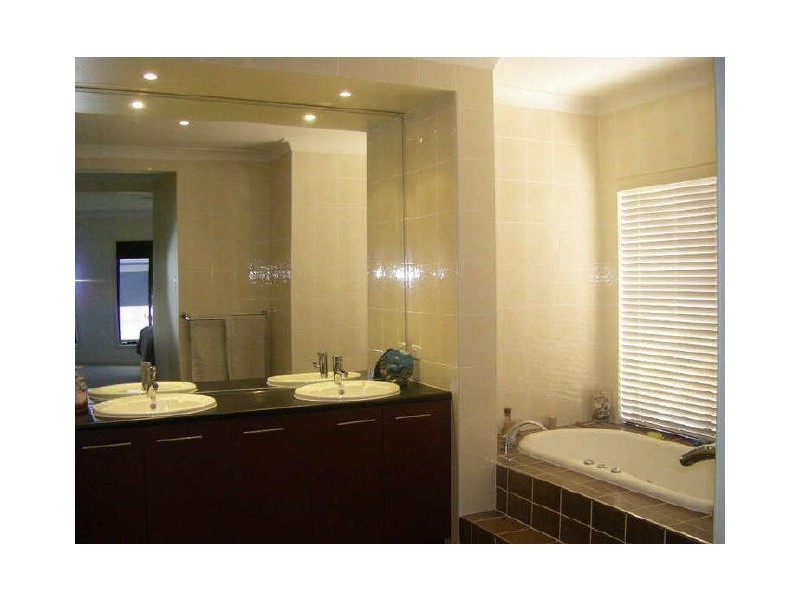 Sandstone Point QLD 4511