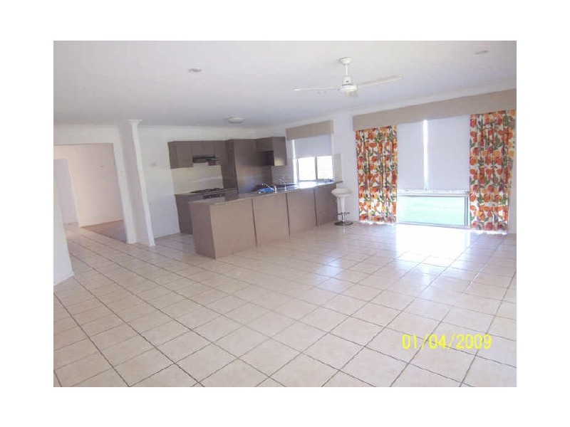 Sandstone Point QLD 4511