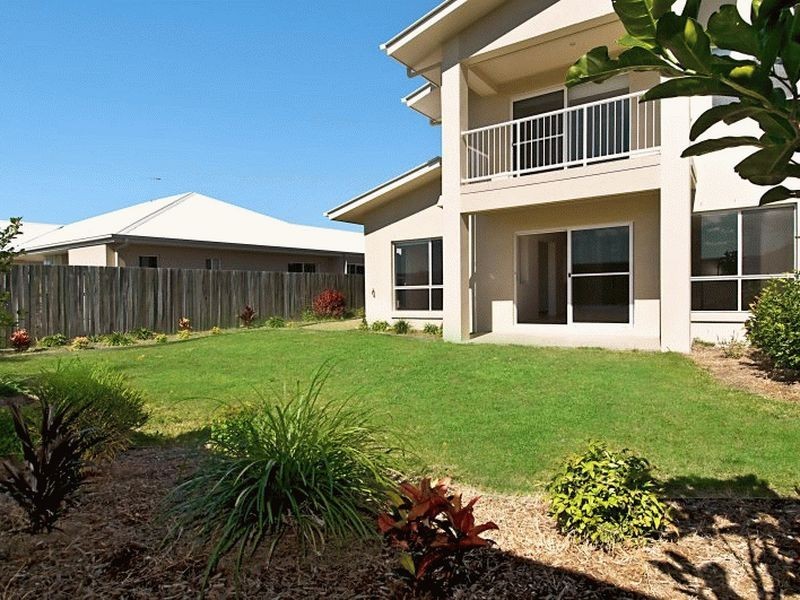 2/55 Marina Blvde, Banksia Beach QLD 4507