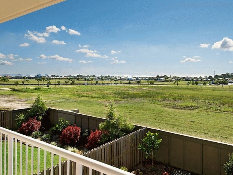 2/55 Marina Blvde, Banksia Beach QLD 4507