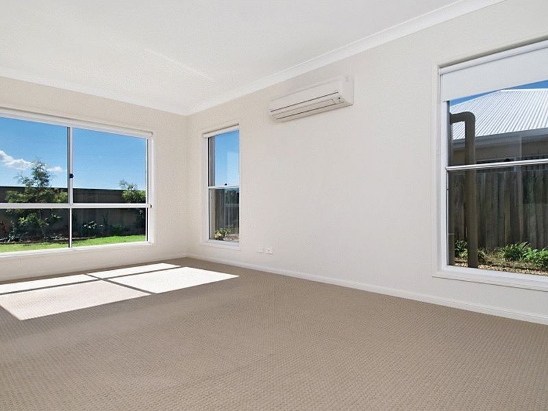 2/55 Marina Blvde, Banksia Beach QLD 4507