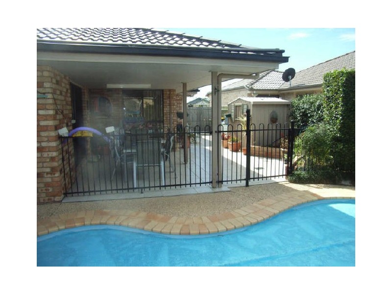 Sandstone Point QLD 4511