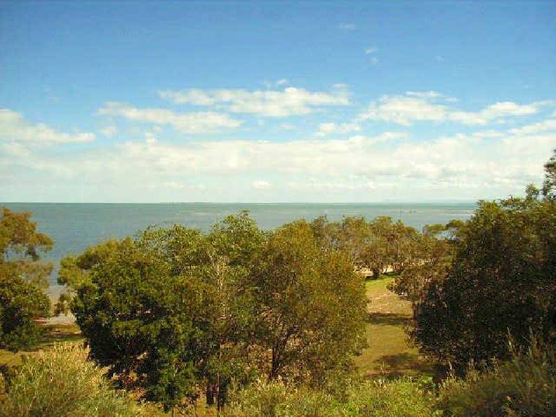 22 Howard Court, Sandstone Point QLD 4511