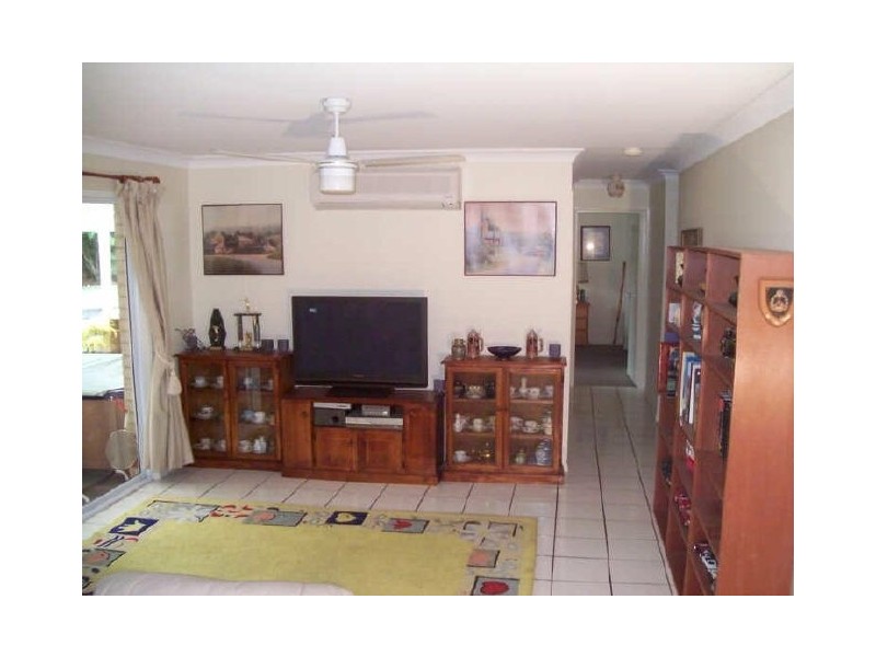 70 Avon Avenue, Banksia Beach QLD 4507