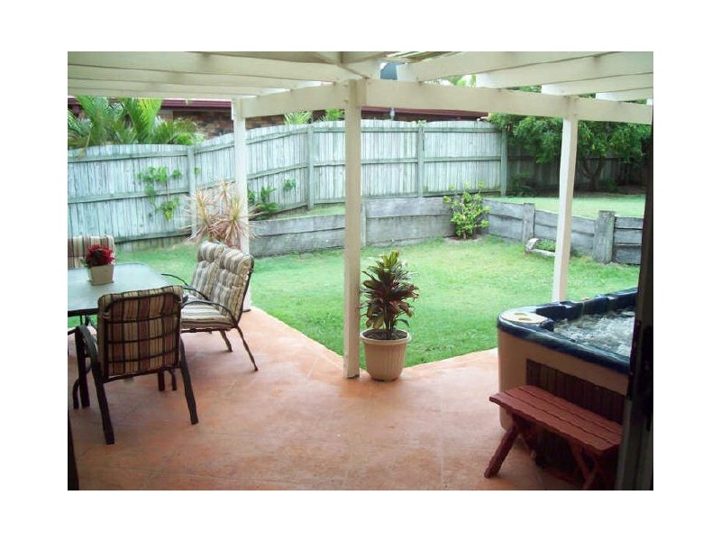 70 Avon Avenue, Banksia Beach QLD 4507