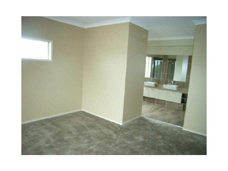 2 Seaeagle Place, Banksia Beach QLD 4507