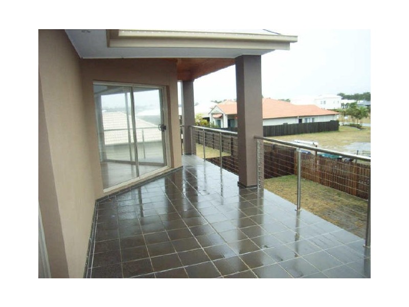 2 Seaeagle Place, Banksia Beach QLD 4507