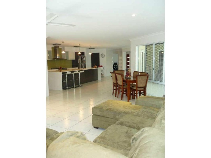 7 Pectoral Place, Banksia Beach QLD 4507