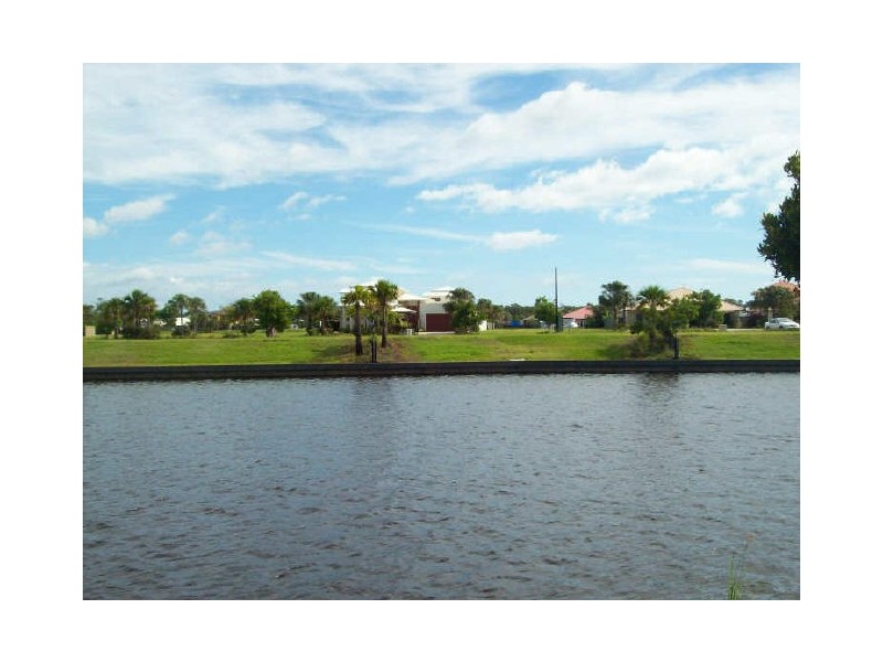 25 North Point, Banksia Beach QLD 4507