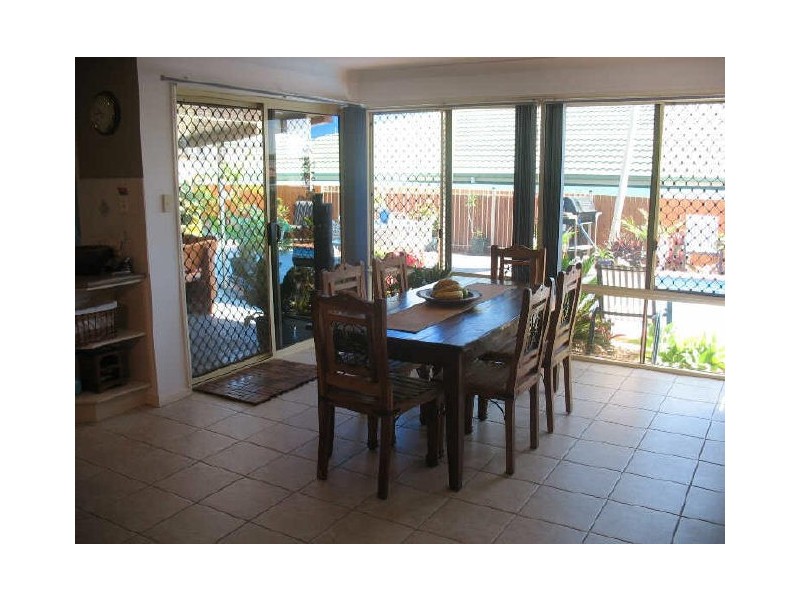 36 Seaforth Street, Sandstone Point QLD 4511