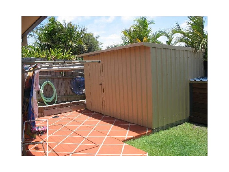 4 Seaforth Street, Sandstone Point QLD 4511