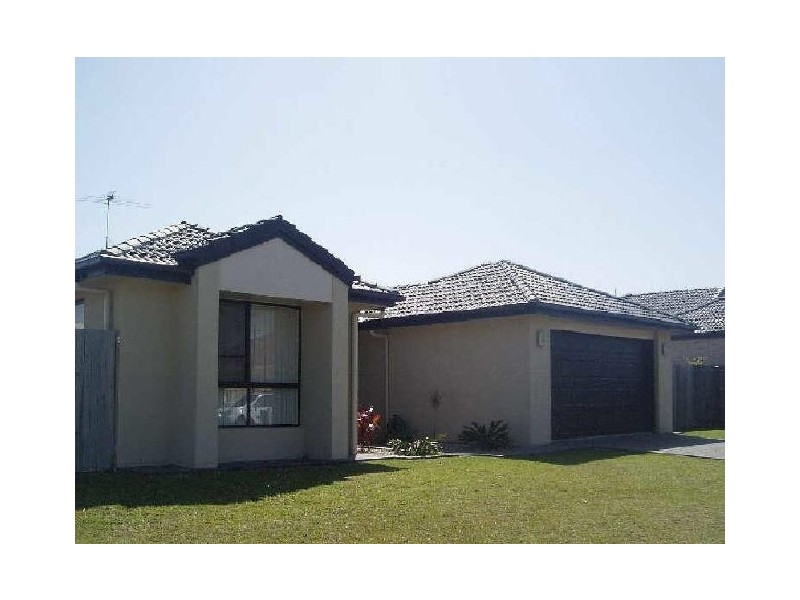 12 Reeders Street, Sandstone Point QLD 4511