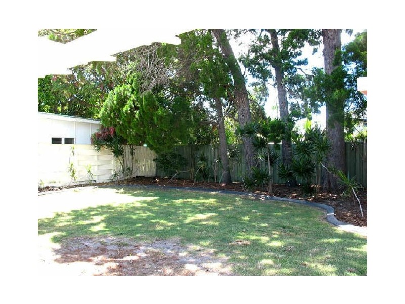 6 Kingfisher Drive, Bongaree QLD 4507