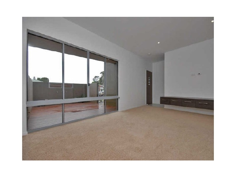 3/11 Wattle Avenue, Bongaree QLD 4507