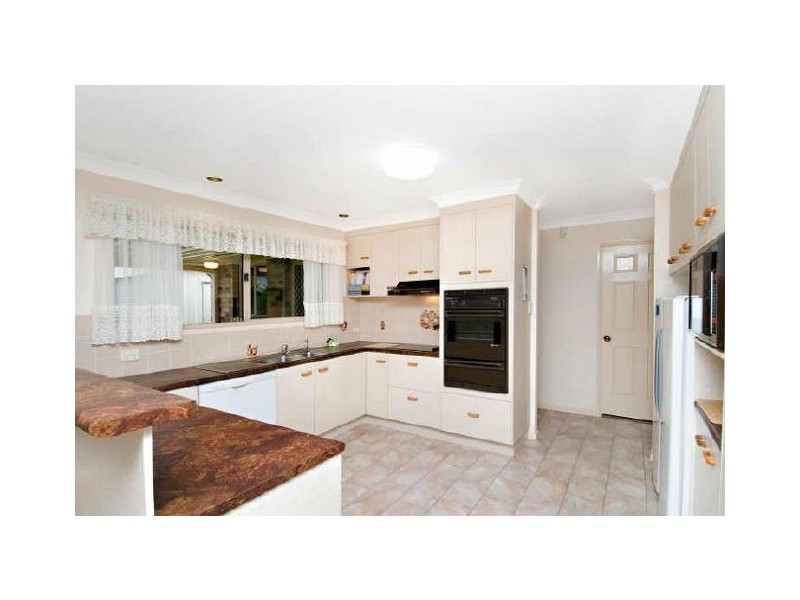 10 Carl Court, Banksia Beach QLD 4507