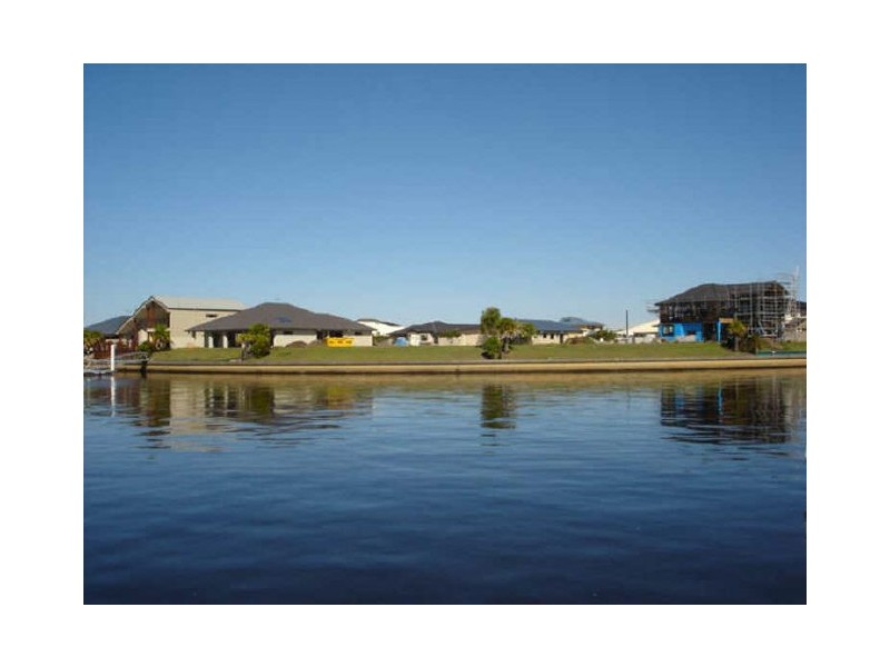 84 Cosmos Avenue, Banksia Beach QLD 4507