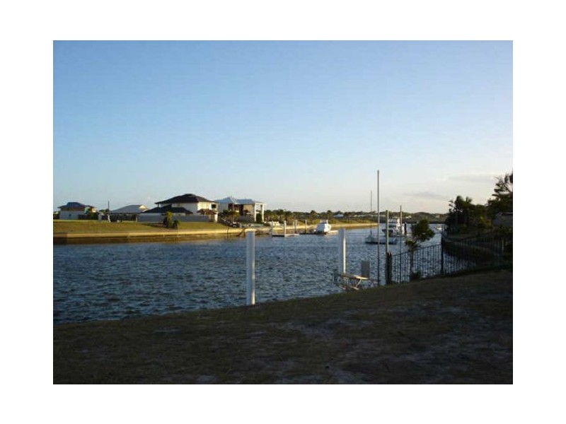 84 Cosmos Avenue, Banksia Beach QLD 4507