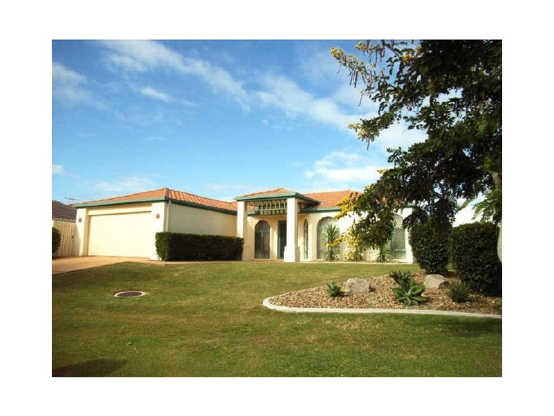 8 Voyagers Drive, Banksia Beach QLD 4507