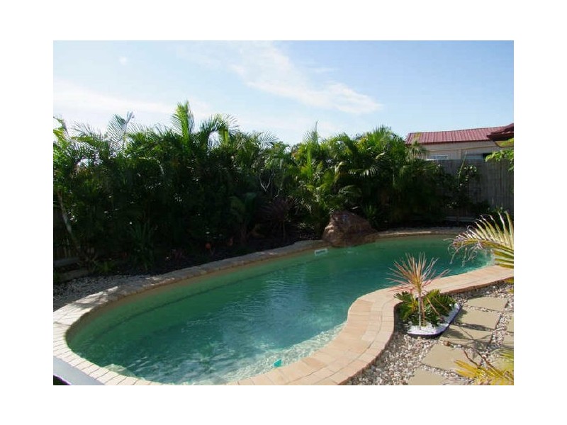 Sandstone Point QLD 4511