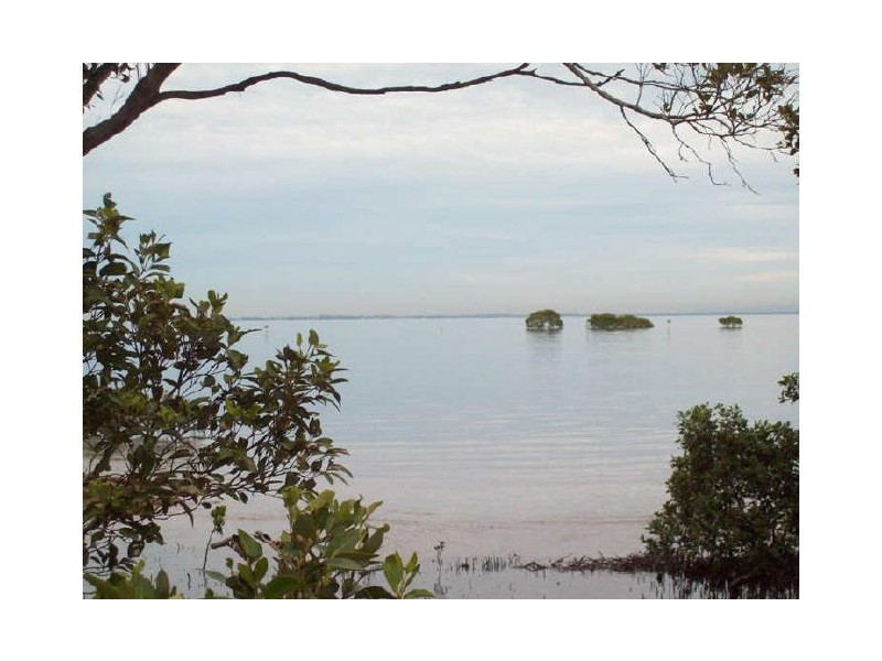 Sandstone Point QLD 4511