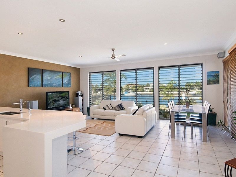 15 Tasman Court, Banksia Beach QLD 4507
