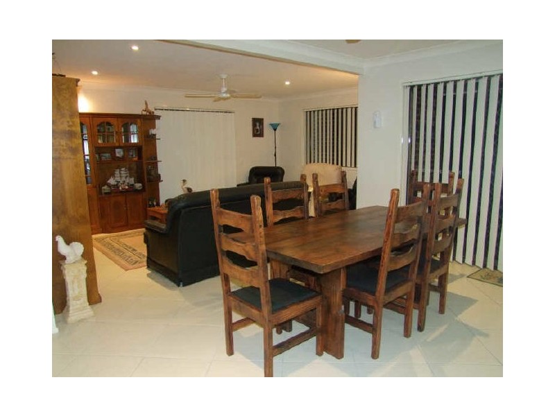 12 Endeavour Dr, Banksia Beach QLD 4507