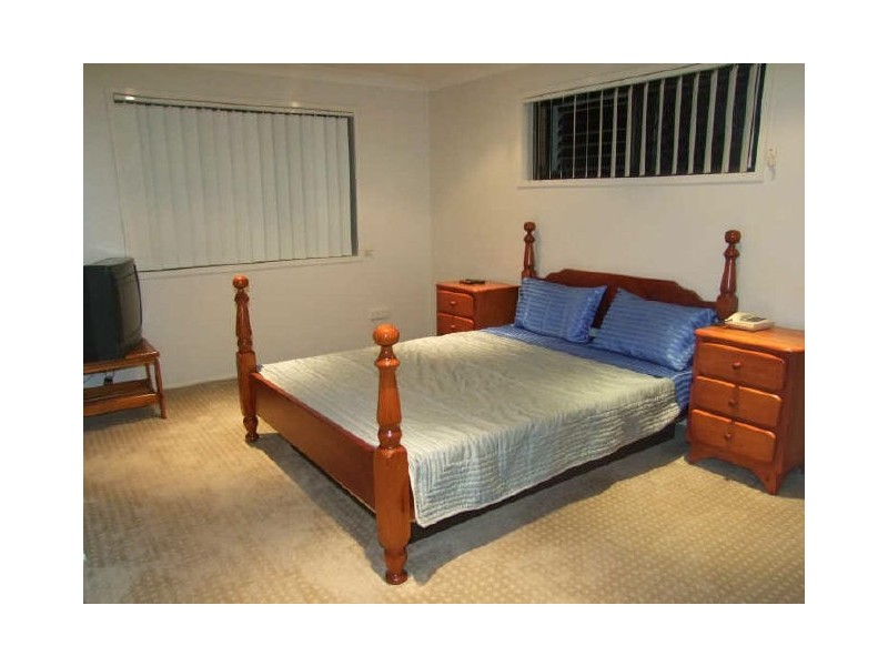 12 Endeavour Dr, Banksia Beach QLD 4507