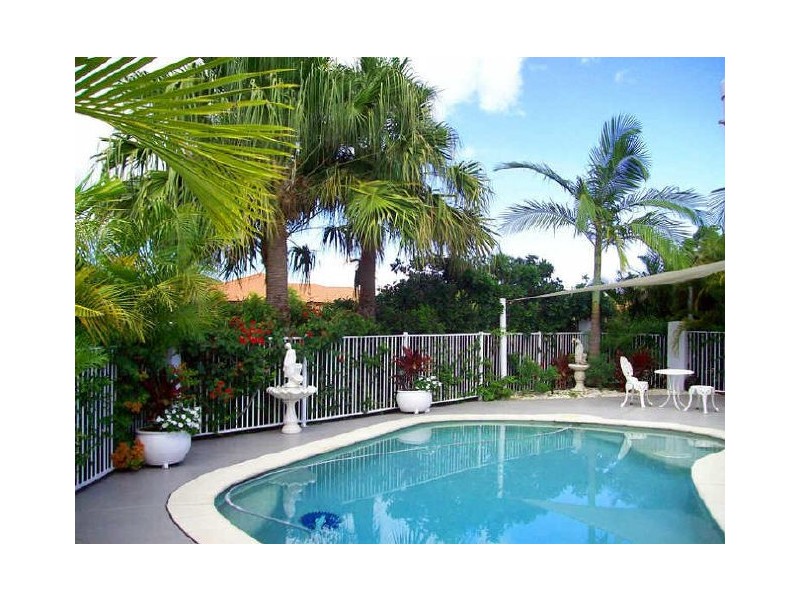 1 Albatross Court, Banksia Beach QLD 4507