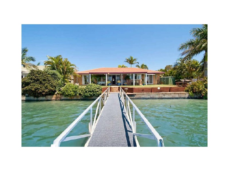 13 Carl Court, Banksia Beach QLD 4507