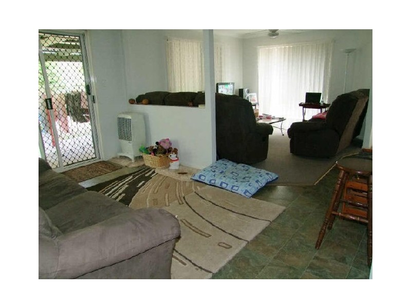 156 Bestmann Road, Sandstone Point QLD 4511