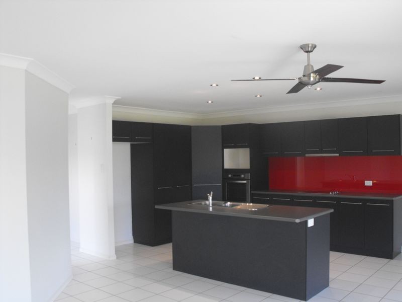 Sandstone Point QLD 4511