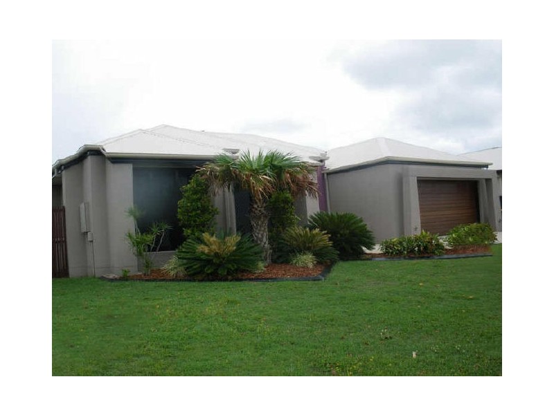 5 Seaeagle Place, Banksia Beach QLD 4507