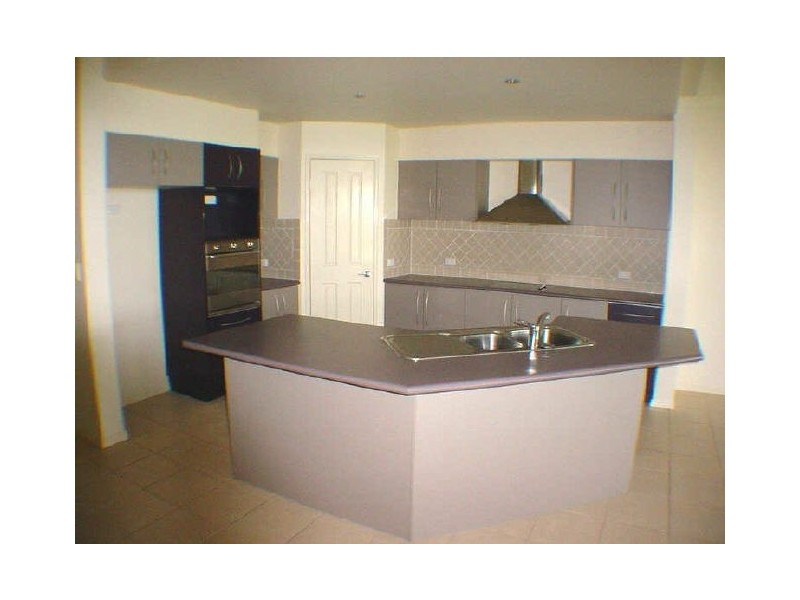 5 Seaeagle Place, Banksia Beach QLD 4507