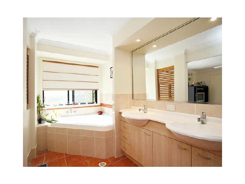 Sandstone Point QLD 4511