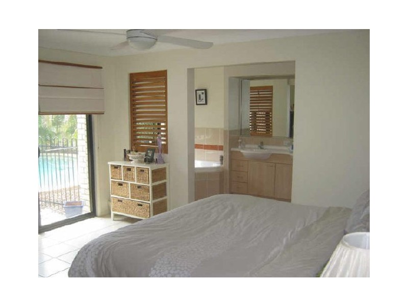 Sandstone Point QLD 4511